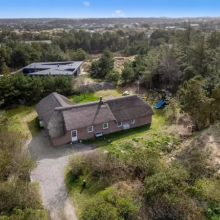 14-person Pool House With Plenty Of Activity Options - 1031